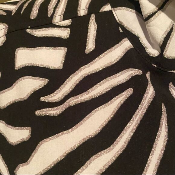 Chicos Zenergy Zebra Jacket Size Large - Picture 4 of 13